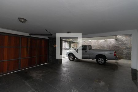 Casa à venda com 331m², 4 quartos e 4 vagasGaragem