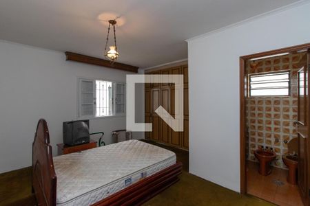 Casa à venda com 331m², 4 quartos e 4 vagasQuarto Suíte