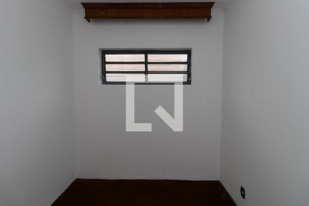 Casa à venda com 331m², 4 quartos e 4 vagasEscritório