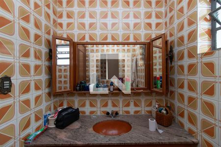 Casa à venda com 331m², 4 quartos e 4 vagasBanheiro da Suíte