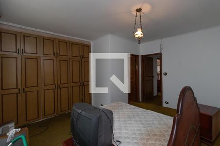 Casa à venda com 331m², 4 quartos e 4 vagasQuarto Suíte