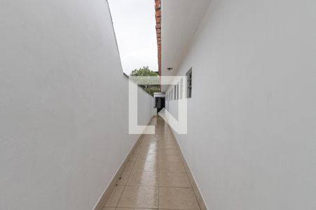 Casa à venda com 331m², 4 quartos e 4 vagasCorredor externo