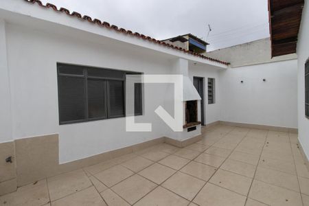Casa à venda com 331m², 4 quartos e 4 vagasQuintal
