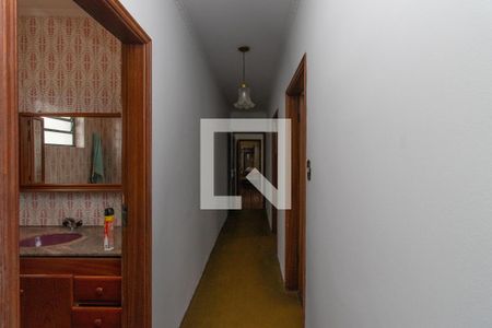 Casa à venda com 331m², 4 quartos e 4 vagasCorredor dos Quartos