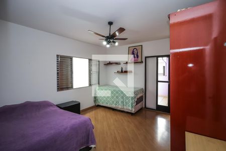 Casa à venda com 225m², 5 quartos e 2 vagasQuarto 2