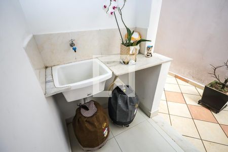 Casa à venda com 225m², 5 quartos e 2 vagasÁrea de Serviço