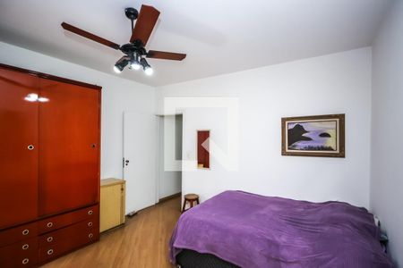 Casa à venda com 225m², 5 quartos e 2 vagasQuarto 2