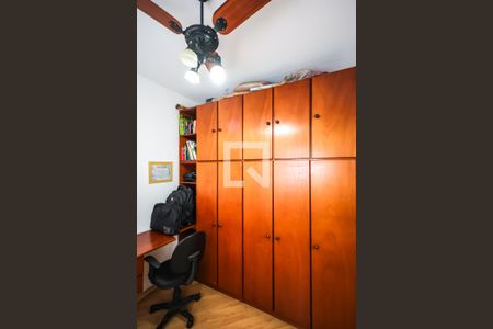 Casa à venda com 225m², 5 quartos e 2 vagasQuarto 4