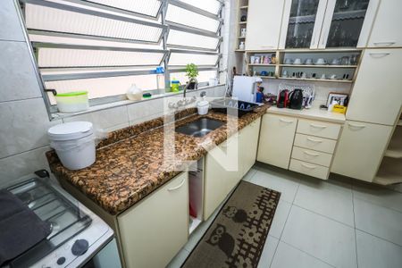Casa à venda com 225m², 5 quartos e 2 vagasCozinha