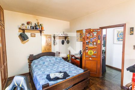 Casa à venda com 500m², 8 quartos e 4 vagas Casa à venda com 500m², 8 quartos e 4 vagasQuarto 5 no 2° Andar