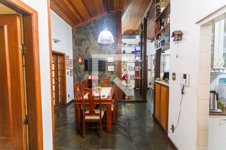 Casa à venda com 500m², 8 quartos e 4 vagas Casa à venda com 500m², 8 quartos e 4 vagasCopa