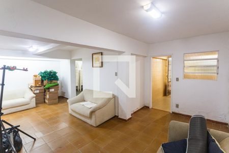 Casa à venda com 500m², 8 quartos e 4 vagas Casa à venda com 500m², 8 quartos e 4 vagasSala da Casa Debaixo