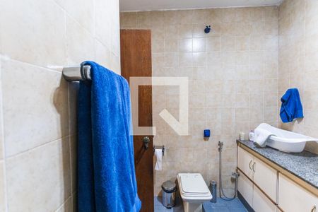 Casa à venda com 500m², 8 quartos e 4 vagas Casa à venda com 500m², 8 quartos e 4 vagasBanheiro Social 1