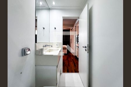 Banheiro Social de apartamento para alugar com 2 quartos, 70m² em Brooklin Novo, São Paulo