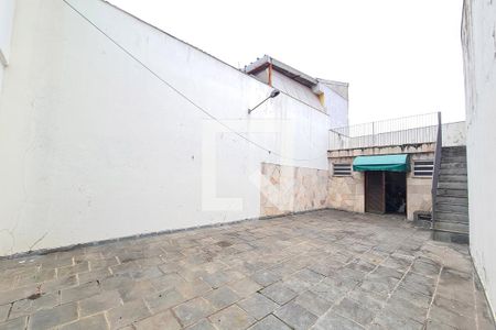 Casa à venda com 186m², 3 quartos e 2 vagasQuintal