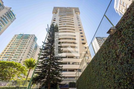 Apartamento à venda com 78m², 2 quartos e 1 vaga Apartamento à venda com 78m², 2 quartos e 1 vagaFachada