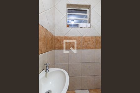 Casa à venda com 350m², 3 quartos e 4 vagasBanheiro de serviço