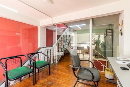 Casa à venda com 350m², 3 quartos e 4 vagasEscritório
