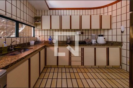 Casa à venda com 230m², 3 quartos e 2 vagas Casa à venda com 230m², 3 quartos e 2 vagasCozinha