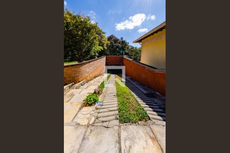 Casa à venda com 230m², 3 quartos e 2 vagas Casa à venda com 230m², 3 quartos e 2 vagasÁrea externa