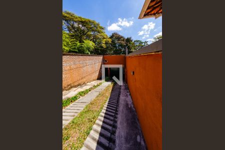 Casa à venda com 230m², 3 quartos e 2 vagas Casa à venda com 230m², 3 quartos e 2 vagasÁrea externa