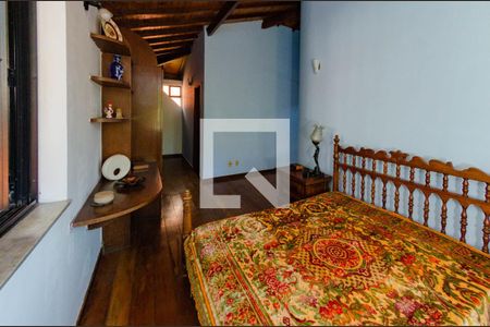 Casa à venda com 230m², 3 quartos e 2 vagas Casa à venda com 230m², 3 quartos e 2 vagasSuíte