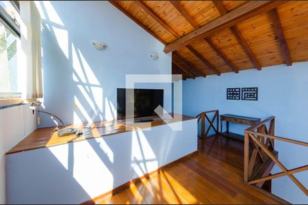 Casa à venda com 230m², 3 quartos e 2 vagas Casa à venda com 230m², 3 quartos e 2 vagasMezanino