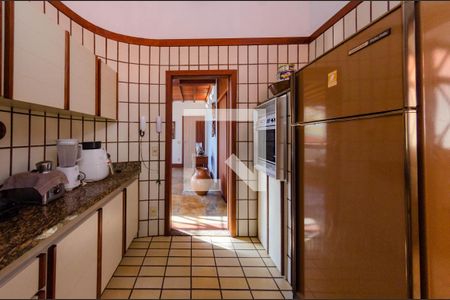 Casa à venda com 230m², 3 quartos e 2 vagas Casa à venda com 230m², 3 quartos e 2 vagasCozinha