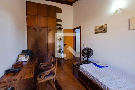 Casa à venda com 230m², 3 quartos e 2 vagas Casa à venda com 230m², 3 quartos e 2 vagasQuarto 2