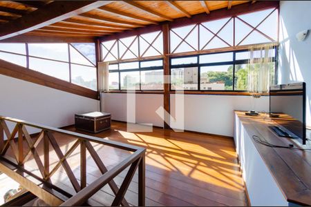 Casa à venda com 230m², 3 quartos e 2 vagas Casa à venda com 230m², 3 quartos e 2 vagasMezanino