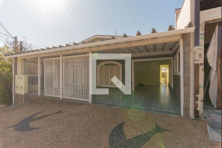 Casa à venda com 292m², 3 quartos e 4 vagasFachada