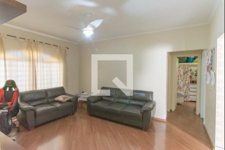 Casa à venda com 292m², 3 quartos e 4 vagasSala