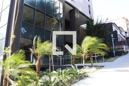 Studio para alugar com 27m², 1 quarto e sem vaga Studio para alugar com 27m², 1 quarto e sem vagaFachada