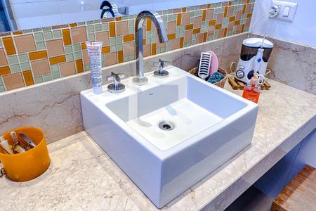 Casa à venda com 266m², 3 quartos e 2 vagasBanheiro da Suíte