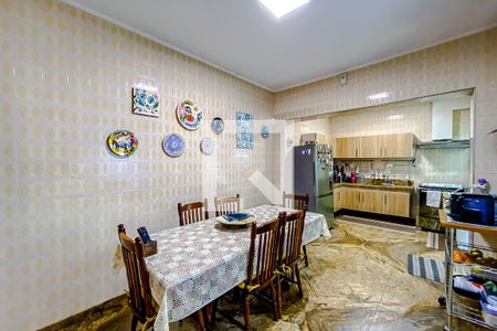 Casa à venda com 266m², 3 quartos e 2 vagasCozinha