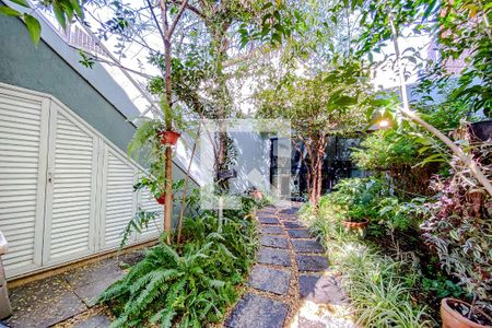 Casa à venda com 266m², 3 quartos e 2 vagasÁrea externa