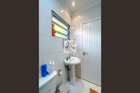 Casa à venda com 266m², 3 quartos e 2 vagasBanheiro