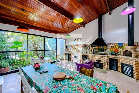 Casa à venda com 266m², 3 quartos e 2 vagasChurrasqueira