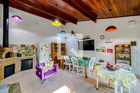 Casa à venda com 266m², 3 quartos e 2 vagasChurrasqueira