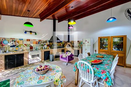 Casa à venda com 266m², 3 quartos e 2 vagasChurrasqueira