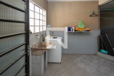 Casa à venda com 70m², 2 quartos e 1 vagaÁrea de Serviço