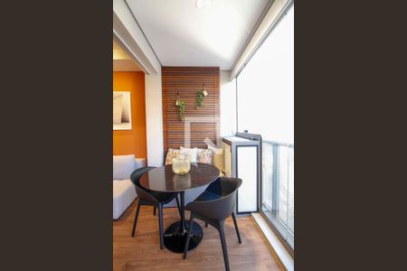 Varanda de kitnet/studio para alugar com 1 quarto, 37m² em Pinheiros, São Paulo