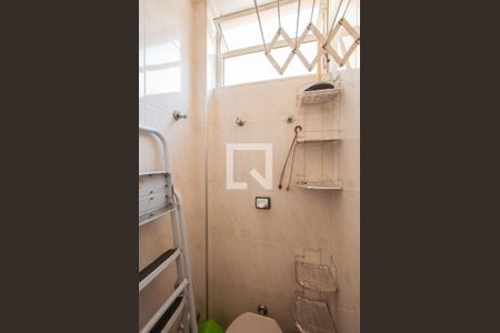 Apartamento à venda com 106m², 3 quartos e 1 vaga Apartamento à venda com 106m², 3 quartos e 1 vagaBanheiro de serviço