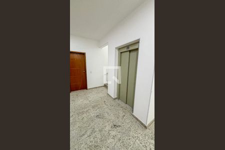 Apartamento à venda com 78m², 3 quartos e 2 vagasElevador