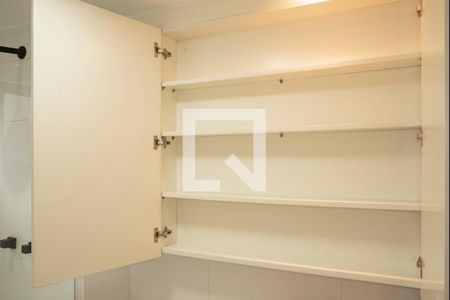 Apartamento à venda com 81m², 1 quarto e 2 vagasBanheiro da Suíte
