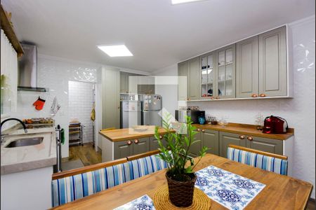 Casa à venda com 159m², 4 quartos e 2 vagasCozinha