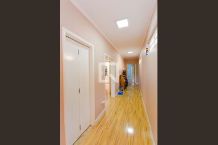 Casa à venda com 159m², 4 quartos e 2 vagasCorredor dos Dormitórios 