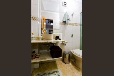 Casa à venda com 159m², 4 quartos e 2 vagas Casa à venda com 159m², 4 quartos e 2 vagasBanheiro Social 2