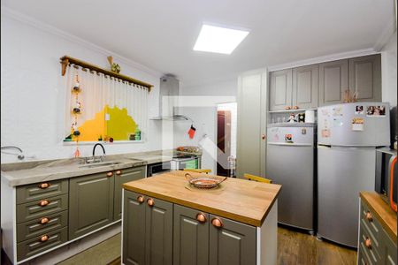 Casa à venda com 159m², 4 quartos e 2 vagas Casa à venda com 159m², 4 quartos e 2 vagasCozinha