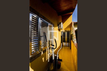 Casa à venda com 159m², 4 quartos e 2 vagas Casa à venda com 159m², 4 quartos e 2 vagasVaranda do Quarto 2